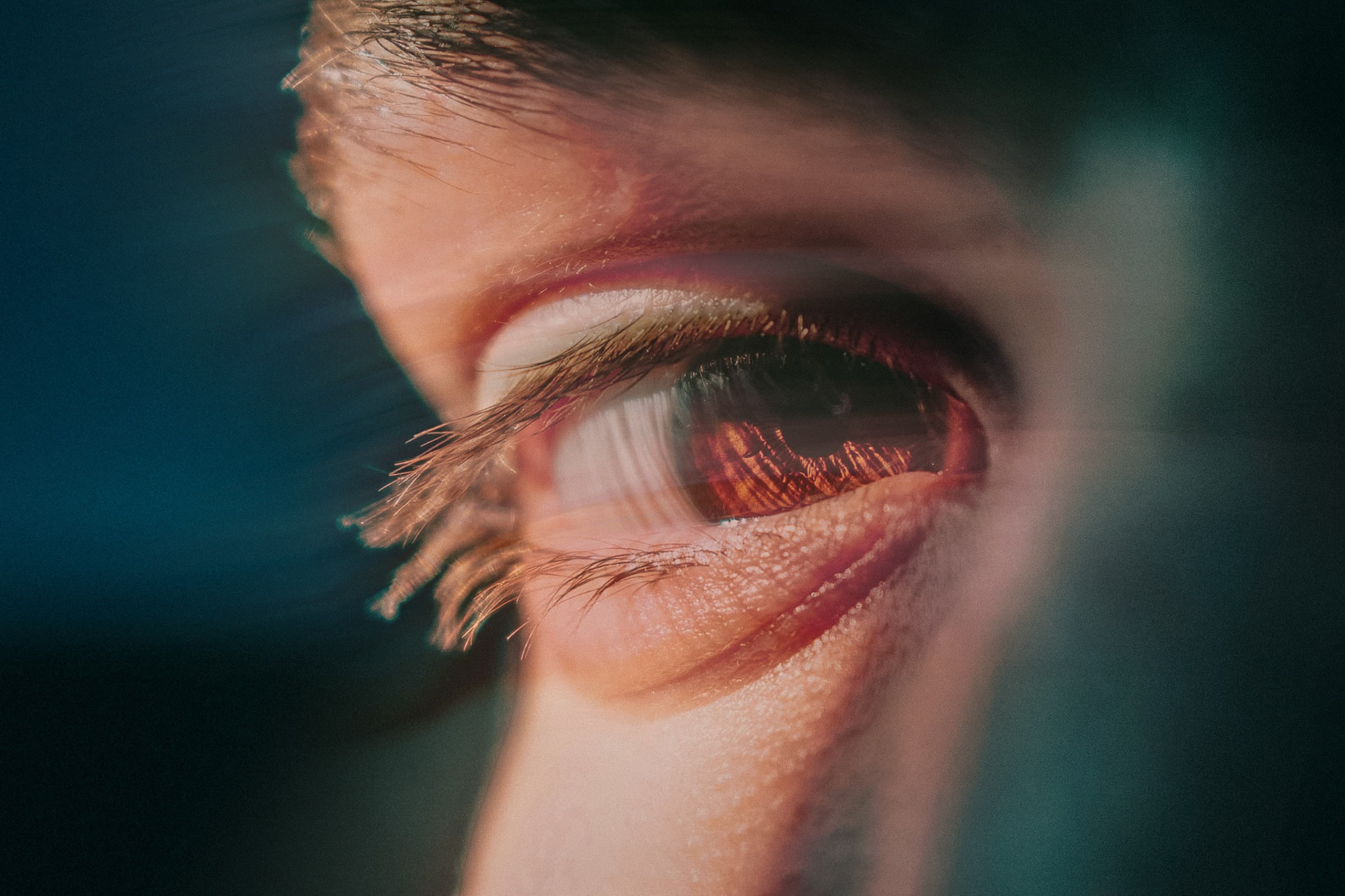 Eye with light shining onto it
